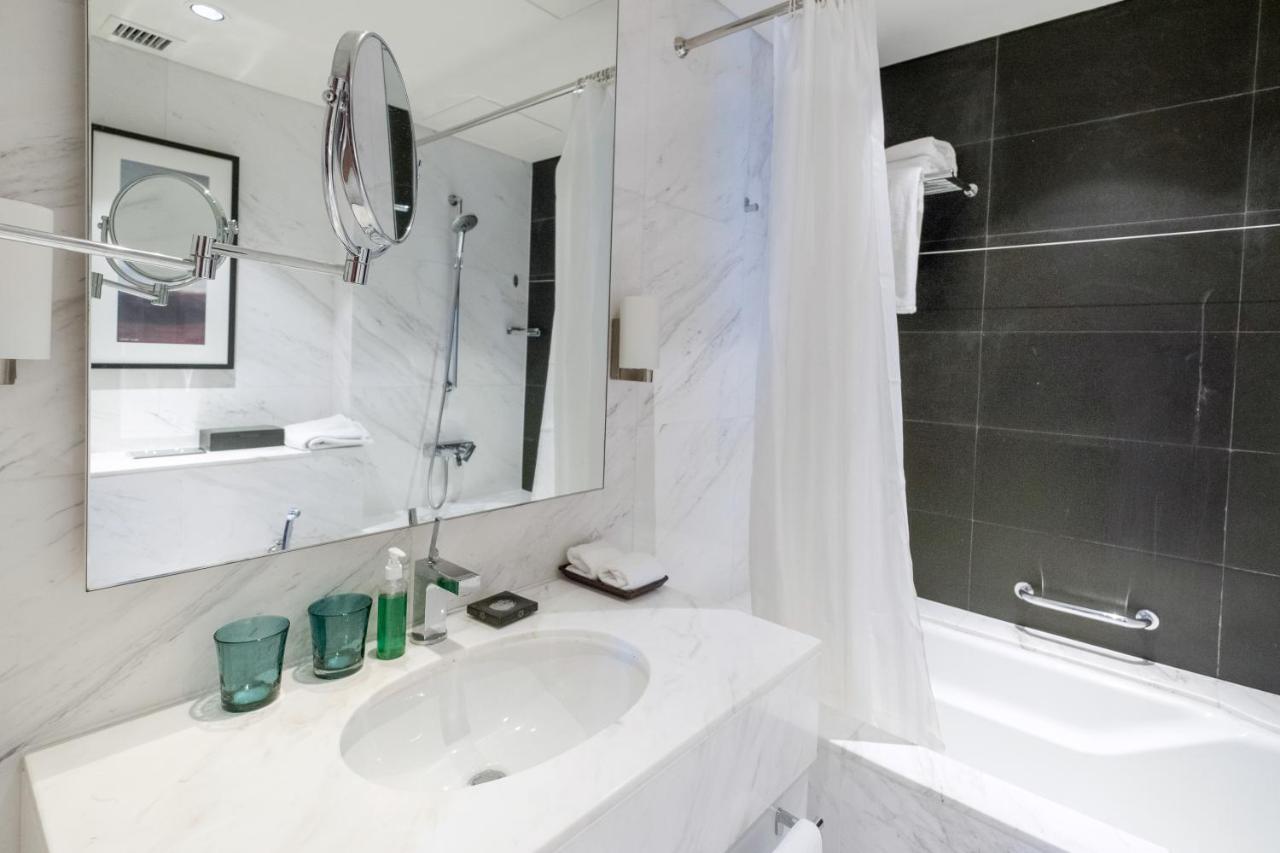 Luxury At Mall Apartment