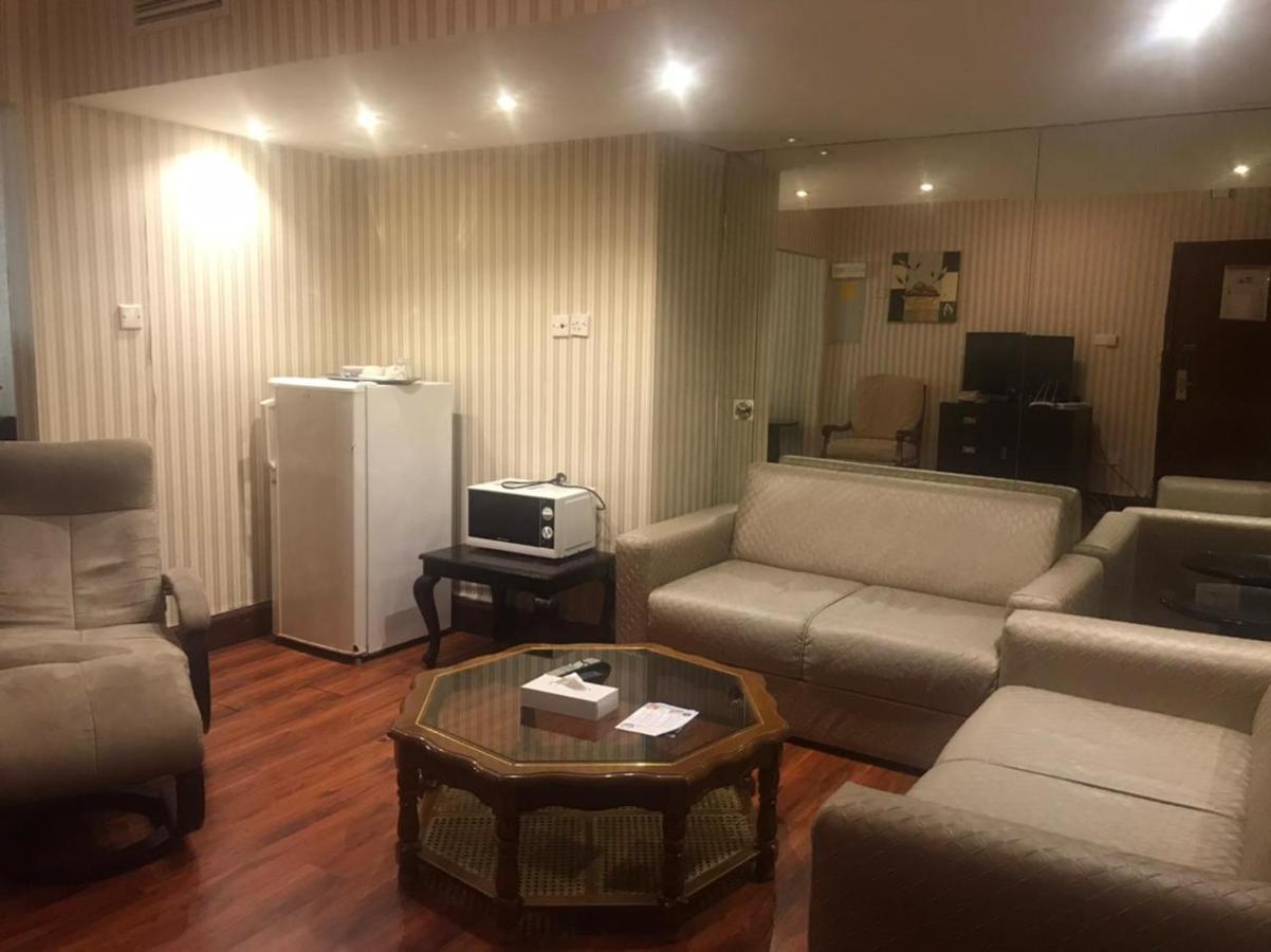 Al Nakheel * Dubái