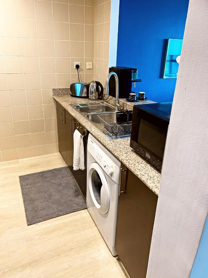 Apartment Beautiful Close To Marina Dubai