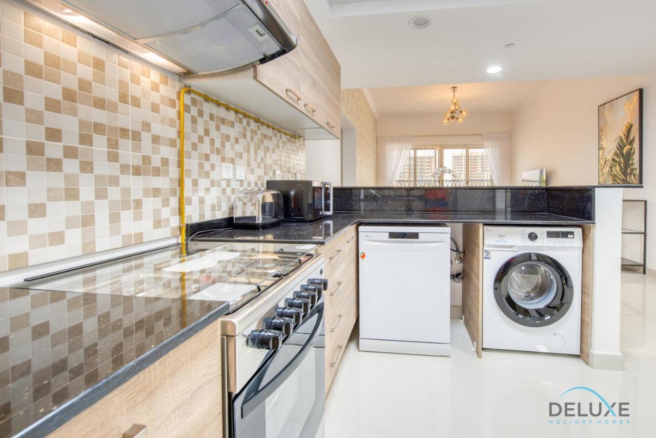 Sunny 1br At Canal Residences West Sports By Deluxe Homes * Dubai
