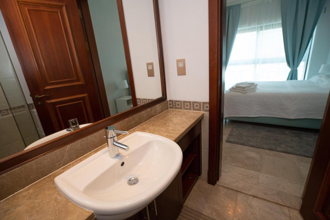 Gorgeous 2br In Fairmont Dubai