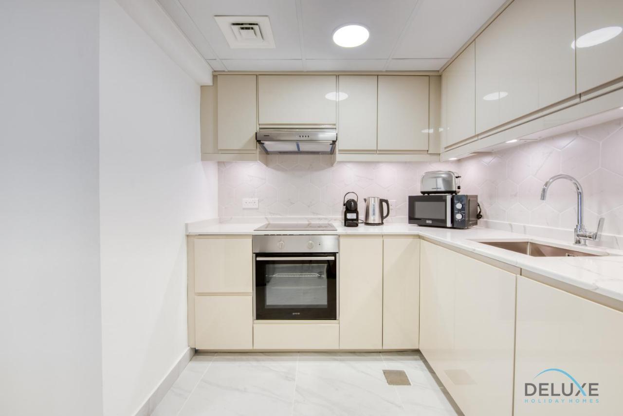 Outstanding 3br At Sadaf 7 Jbr By Deluxe Homes Apartamento