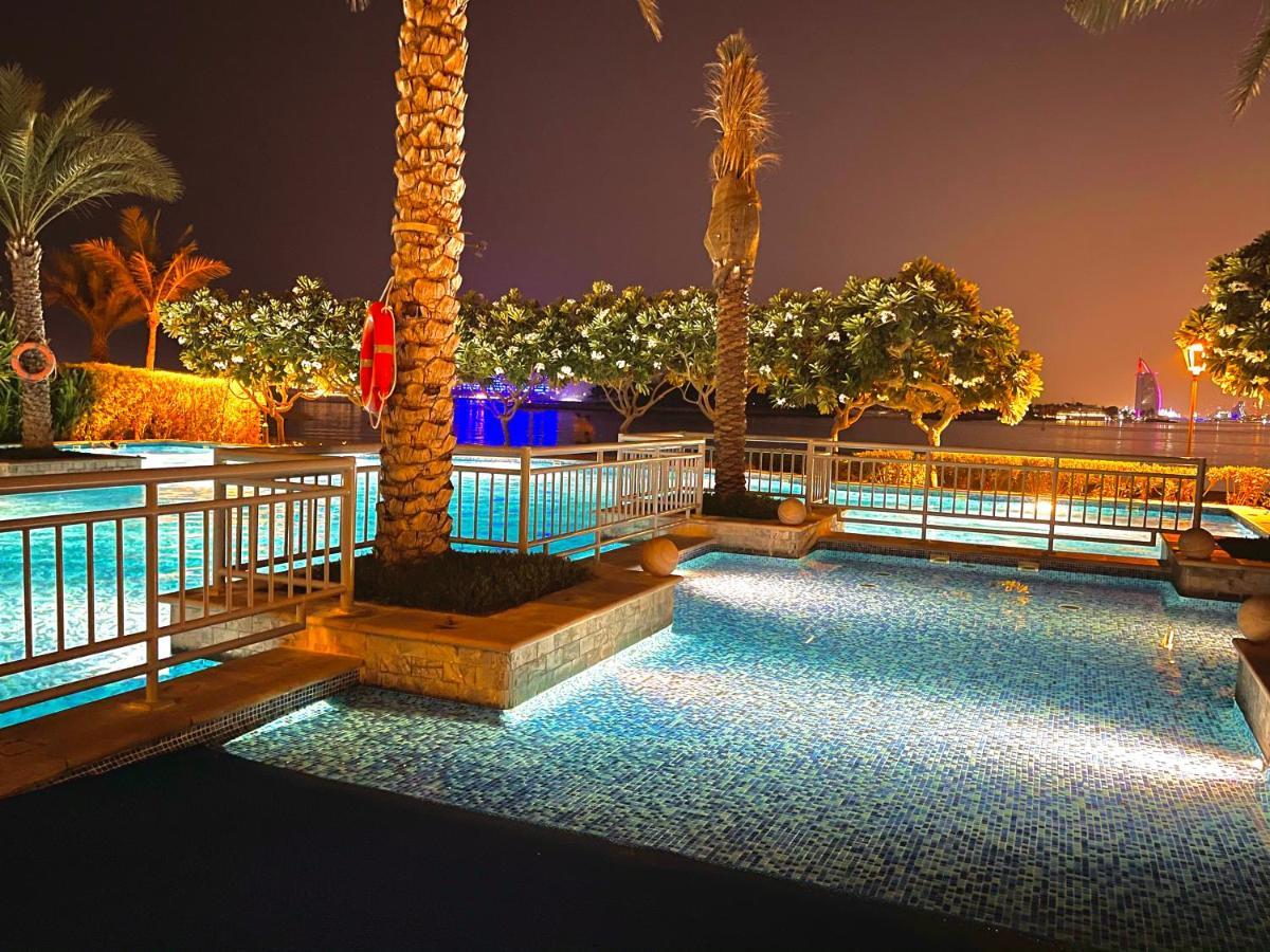 Luxury - Beachfront - Spacious Shoreline Residences - 5 Star Private