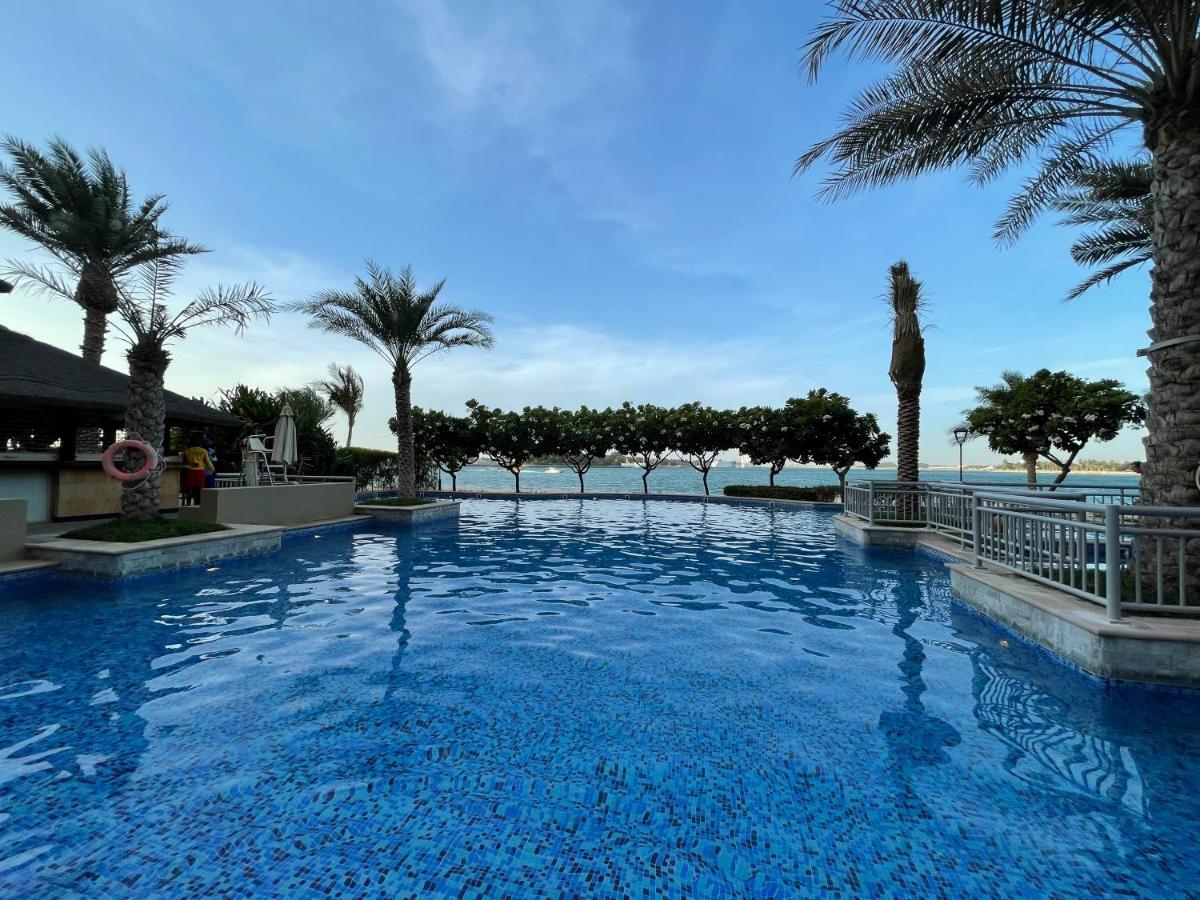 Luxury - Beachfront - Spacious Shoreline Residences - 5 Star Private