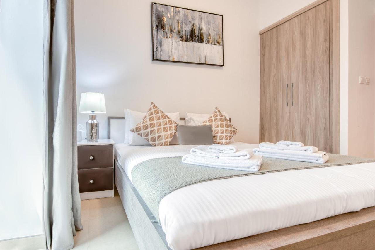 Sol Living - Iris Amber Lägenhet