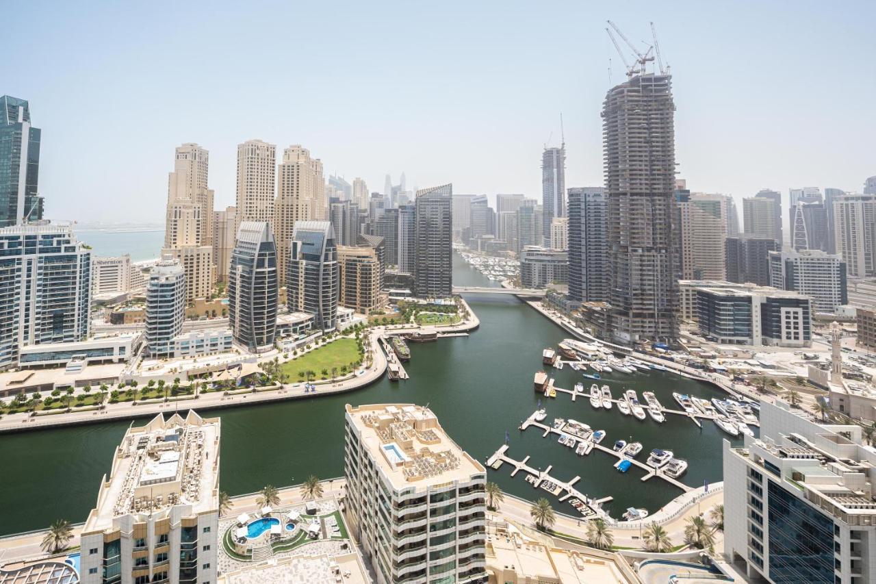 Fam Living - Marina Marvel - With Breathtaking Views In One Tower Apartment *
