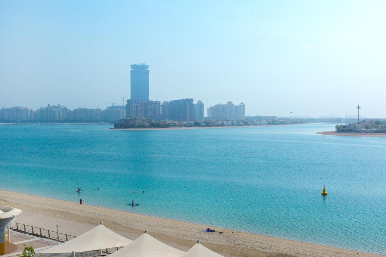 Apartment Palm Chateau Dubai