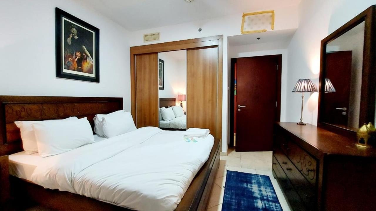 3 Bedroom Sea View Princess Marina ! Walk To Beach Apartamento