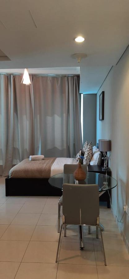Studio - Bay Central Tower * Dubai