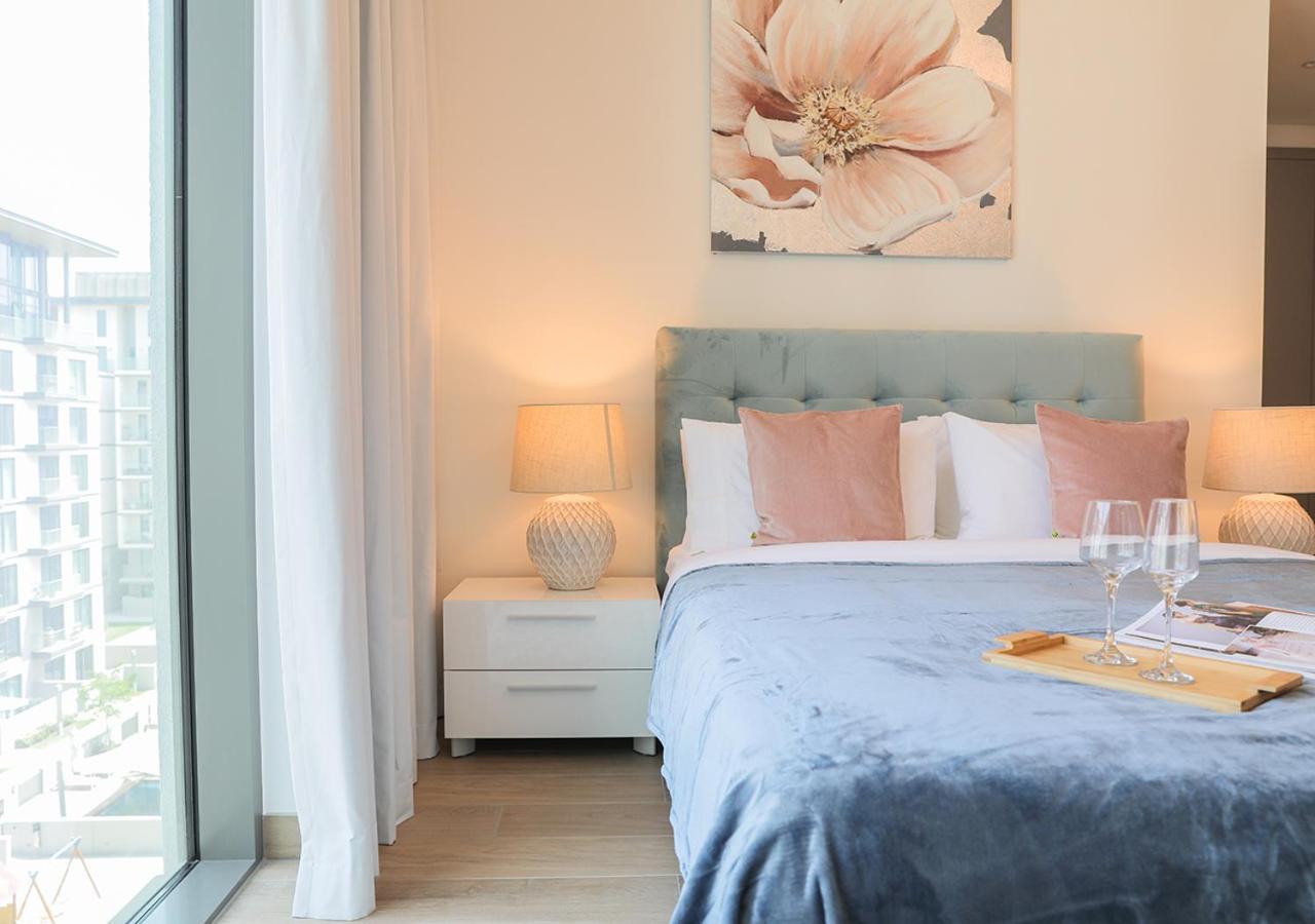 Apartamento Nasma Luxury Stays- Sobha Hartland Greens Dubái
