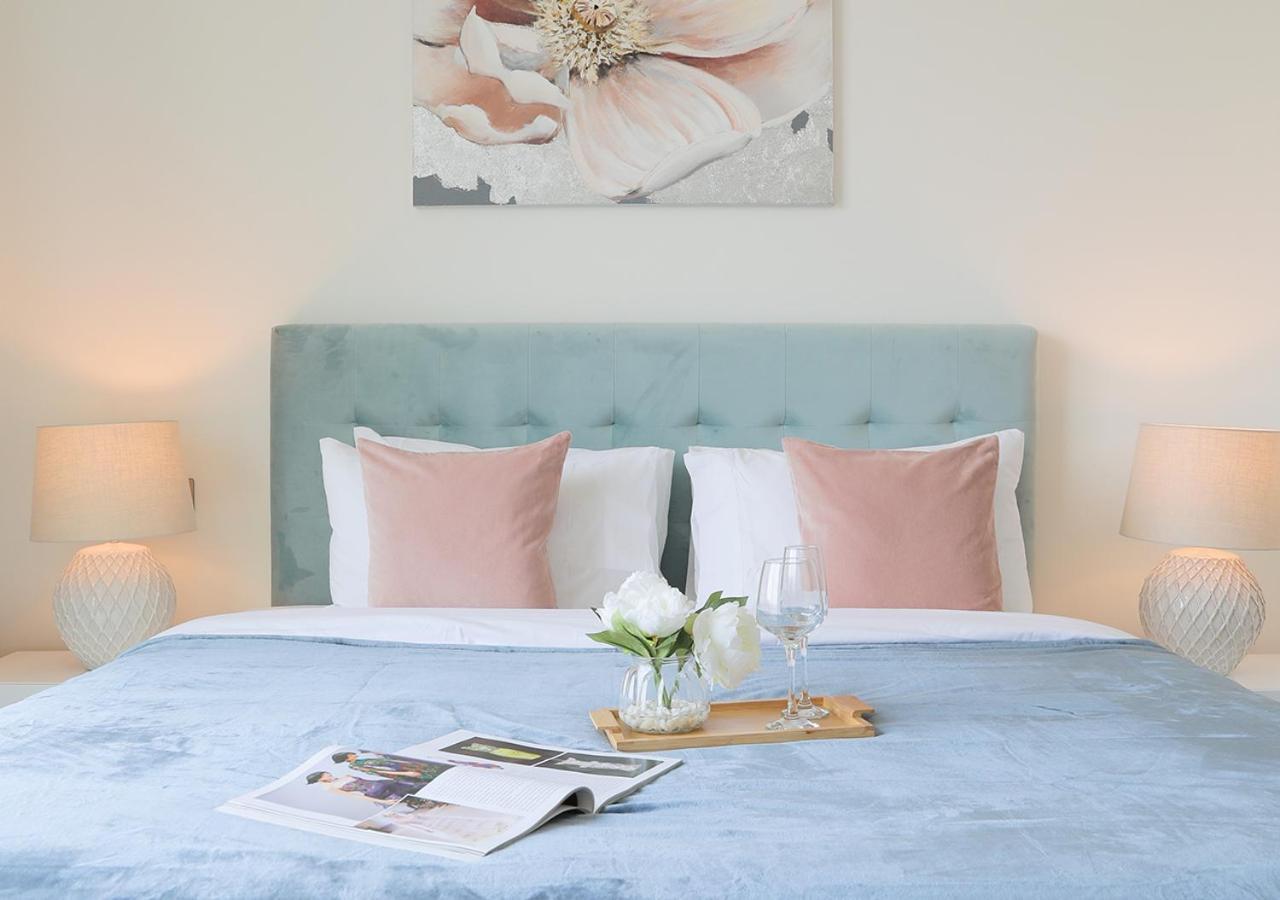 Apartamento Nasma Luxury Stays- Sobha Hartland Greens Dubái