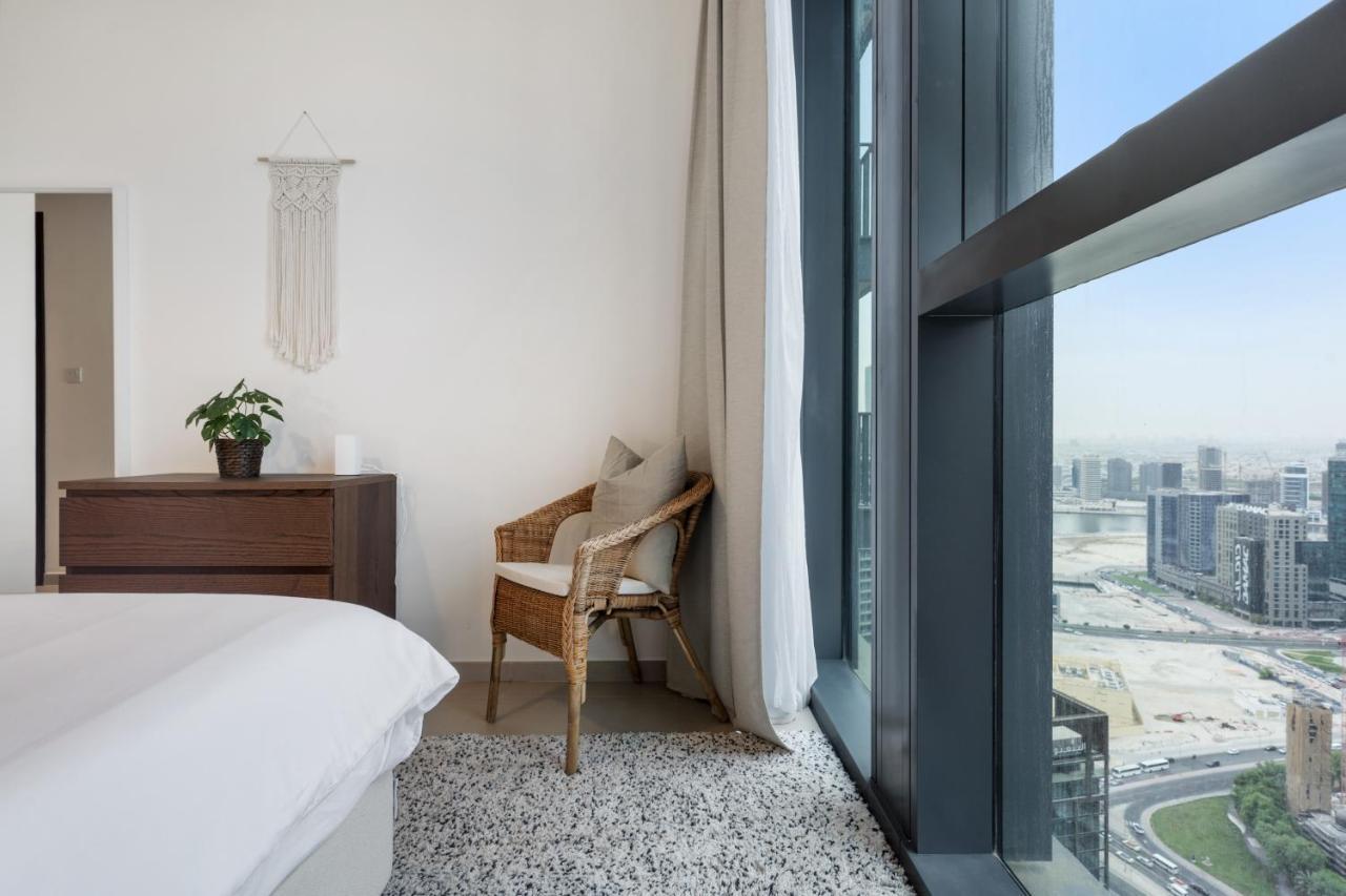 Appartamento Breathtaking Views From Dt With Terrace Dubai