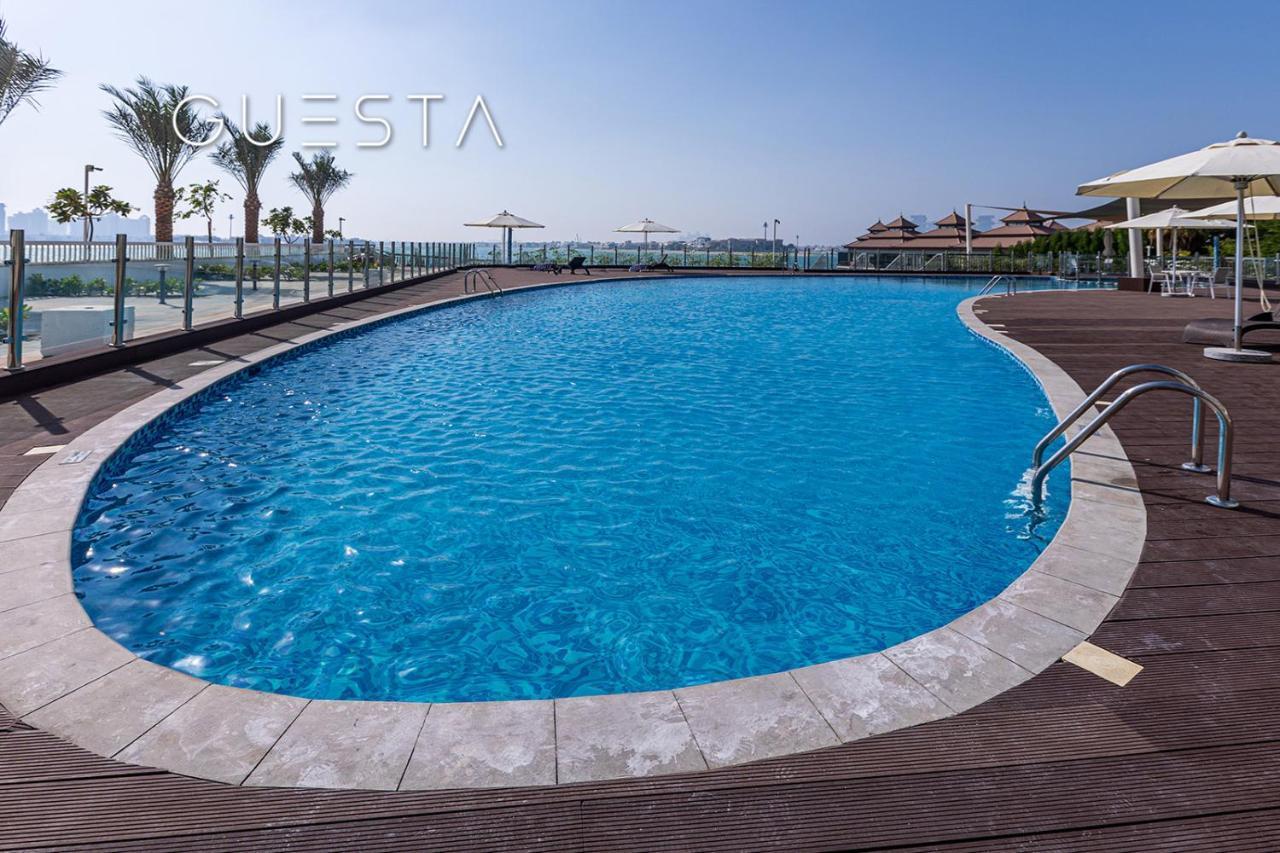 Apartemen Azizi Mina The Palm, Free And Pool Access *