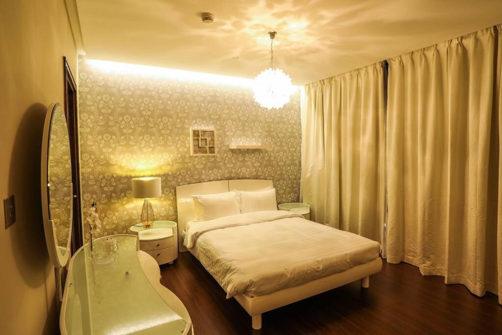 Highrise On The 74th Floor Apartment Dubai