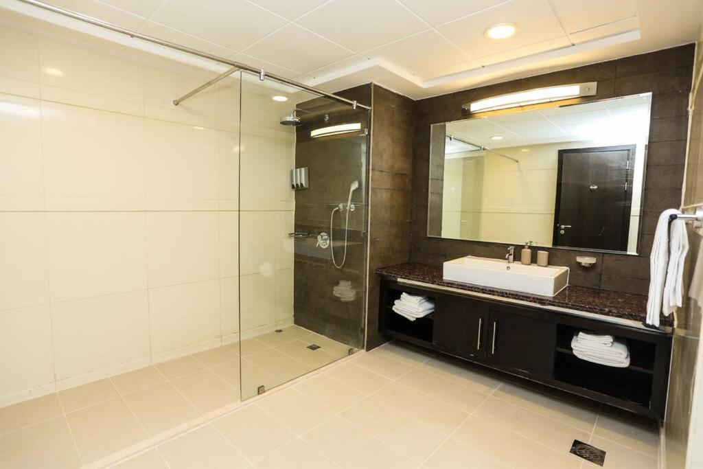 Apartment Highrise On The 74th Floor *
