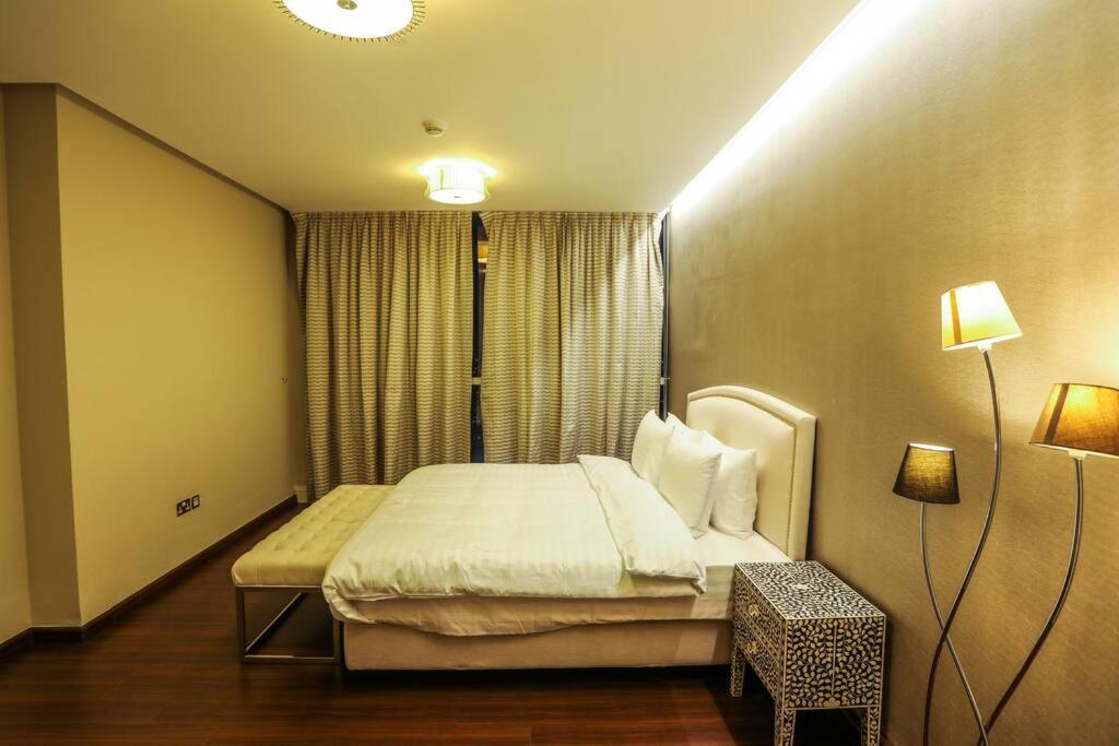 Highrise On The 74th Floor Apartment Dubai