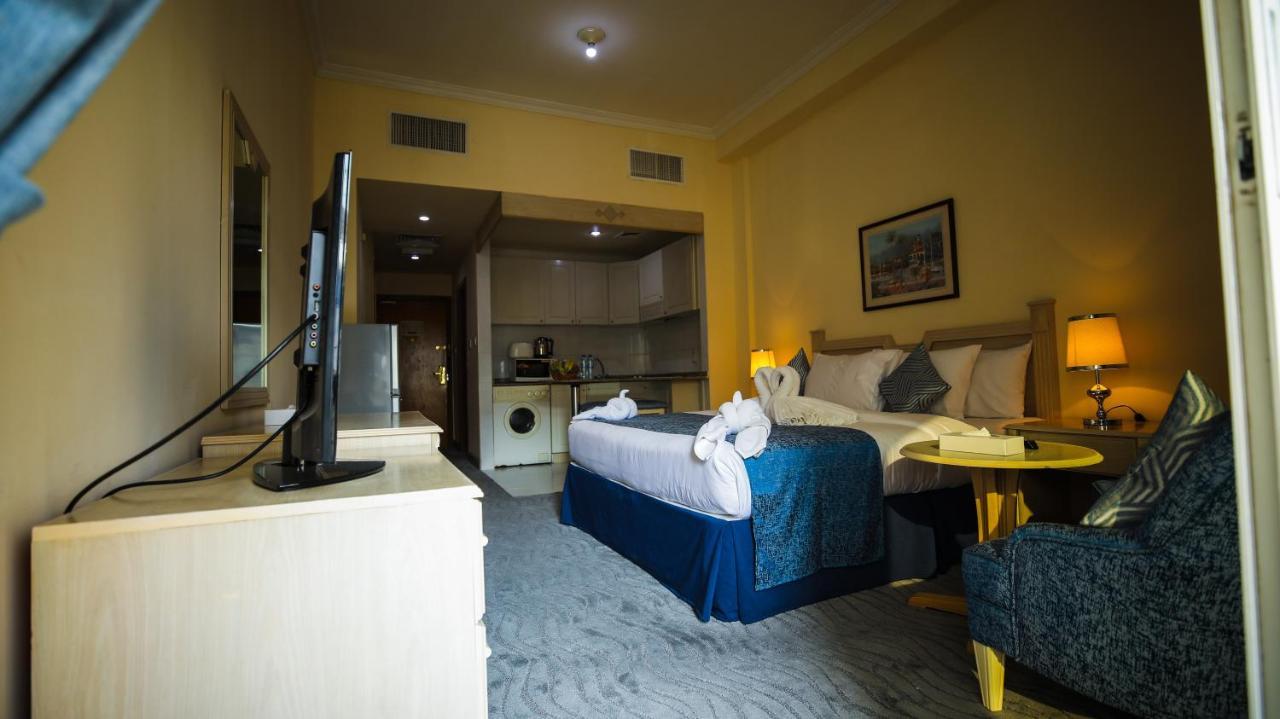 Apartahotel House & 2*