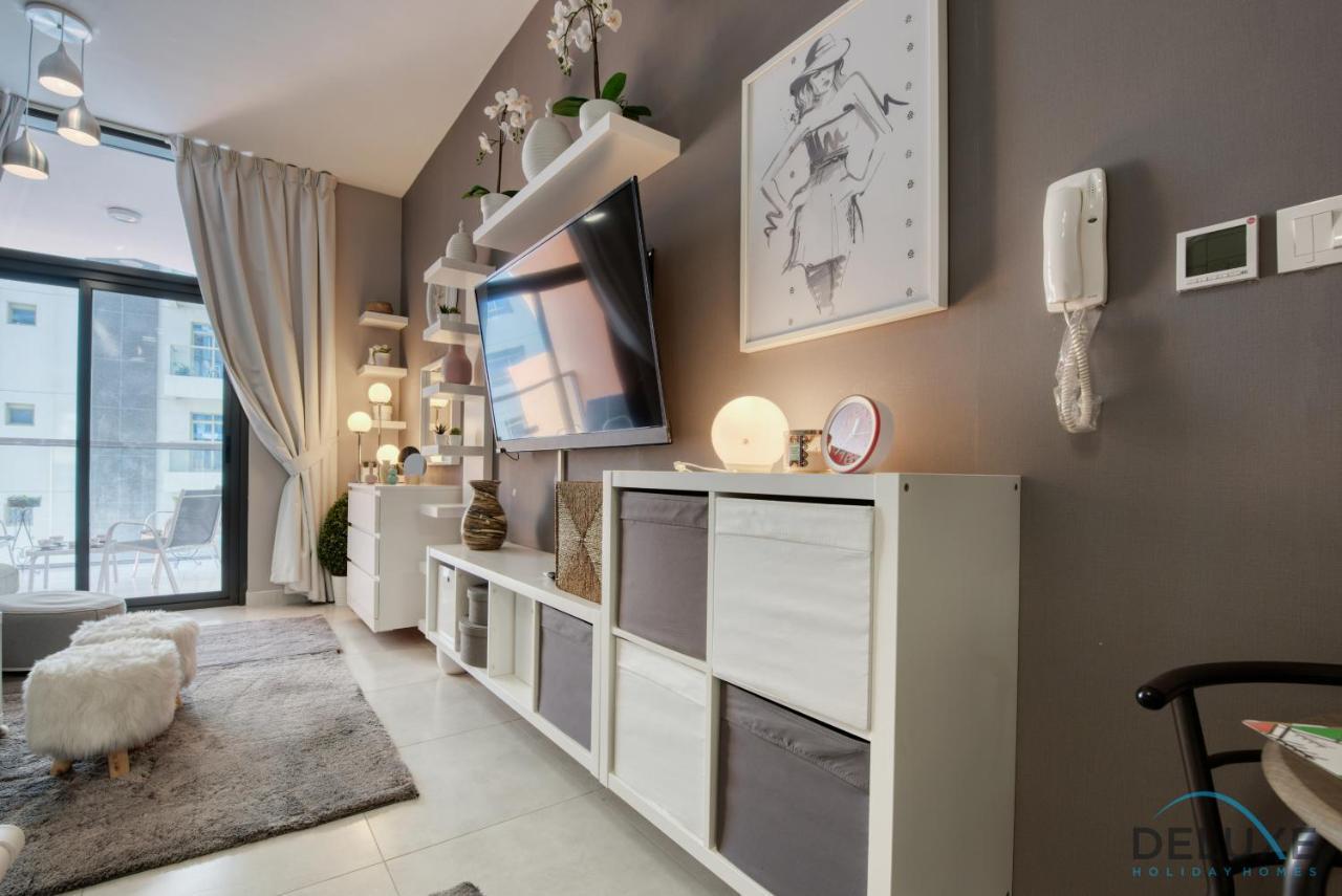 Glamorous Studio At Binghatti Stars Silicon Oasis By Deluxe Apartment Dubai