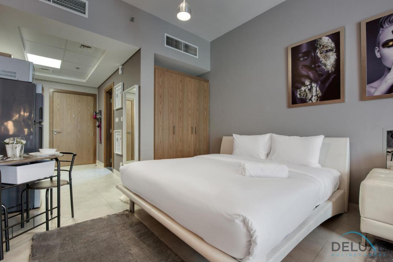 Glamorous Studio At Binghatti Stars Silicon Oasis By Deluxe Apartment Dubai