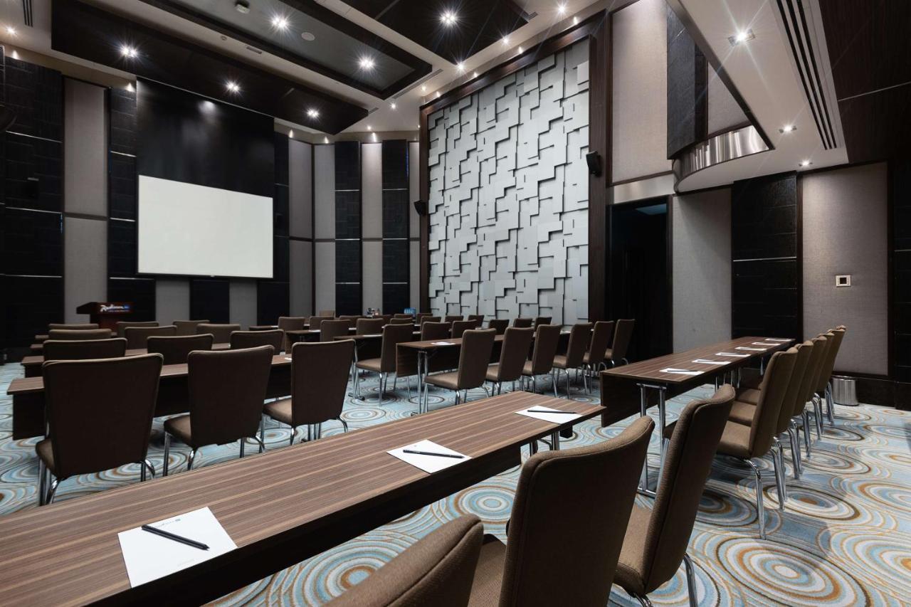 Radisson Blu Hotel, Media Hotel Dubai