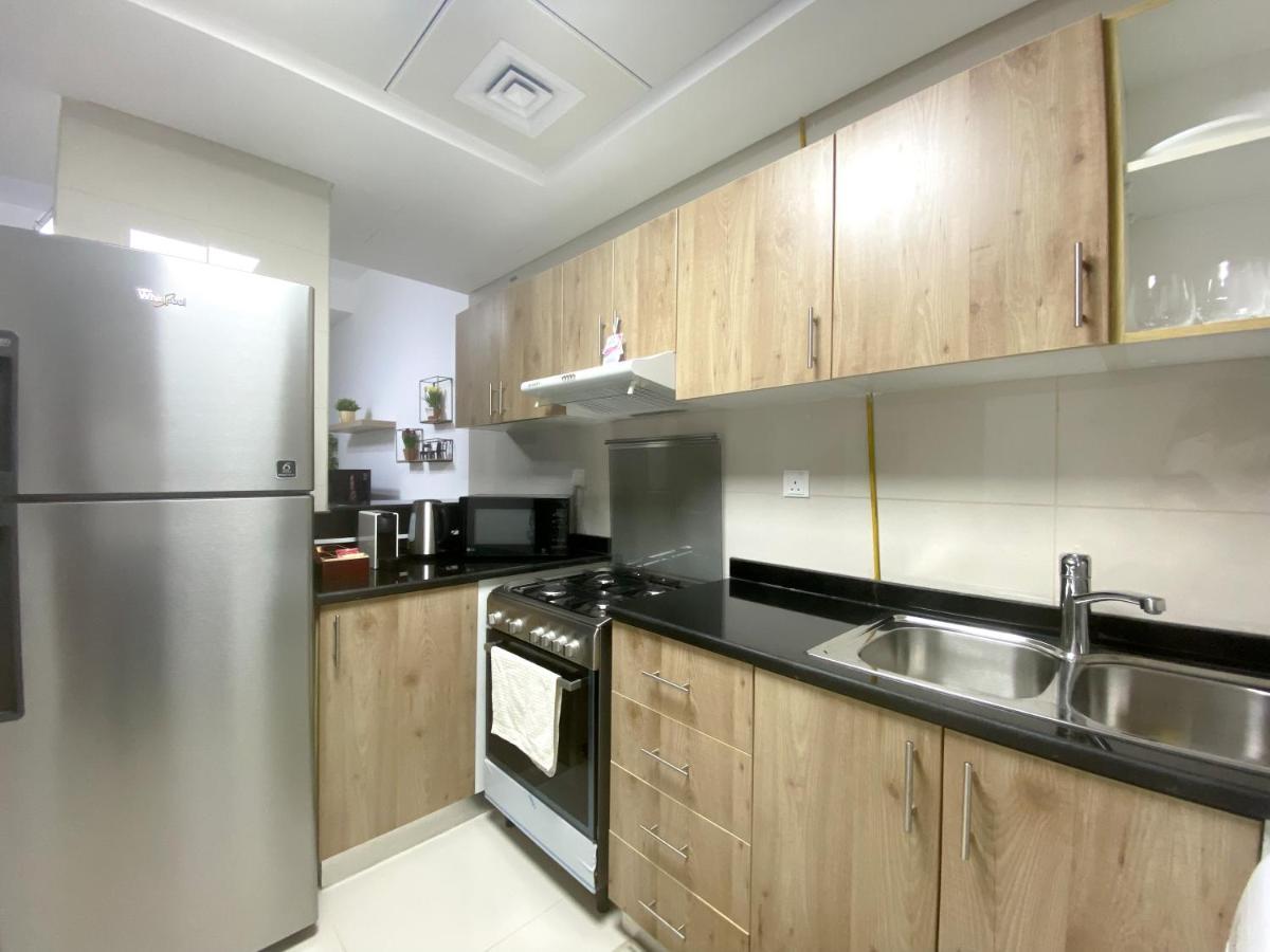 Walk To The Beach Or Enjoy The Amazing View From The Balcony Apartamento *