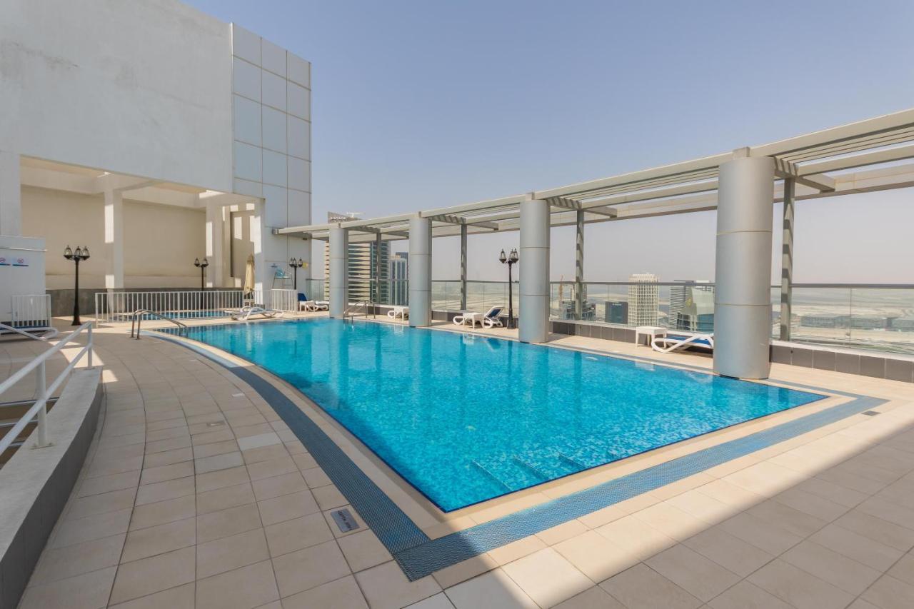 Lägenhet Westminster Burj Al Nujoom Dubai