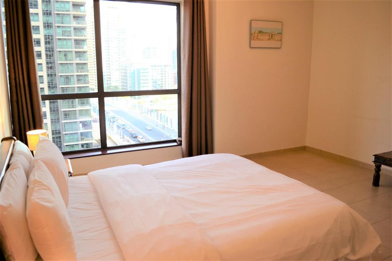 Luxury Escapes - Large 1bed With Balcony And A Great Marina View In Jbr Dubai