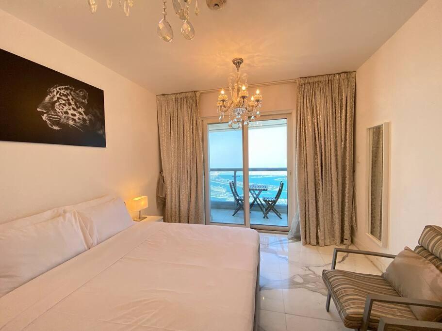 Lux Princess Tower Duplex Ocean & Palm Views Dubái