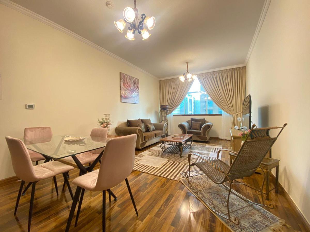 Durrani Homes - Cozy 1br At Nujoom Tower Besides Mall & Burj Khalifa Appartement