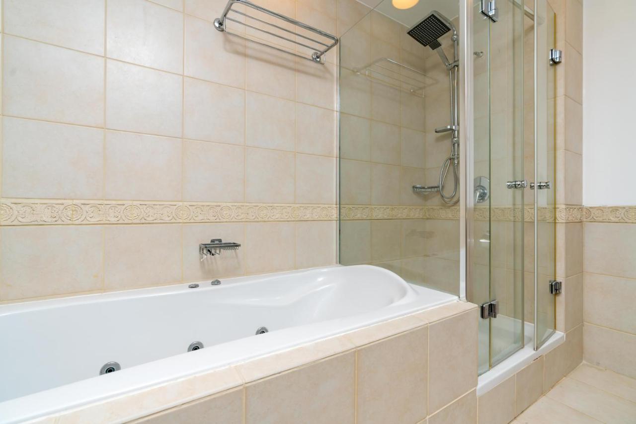 Marina - Opulent 3 Bedroom Apartamento