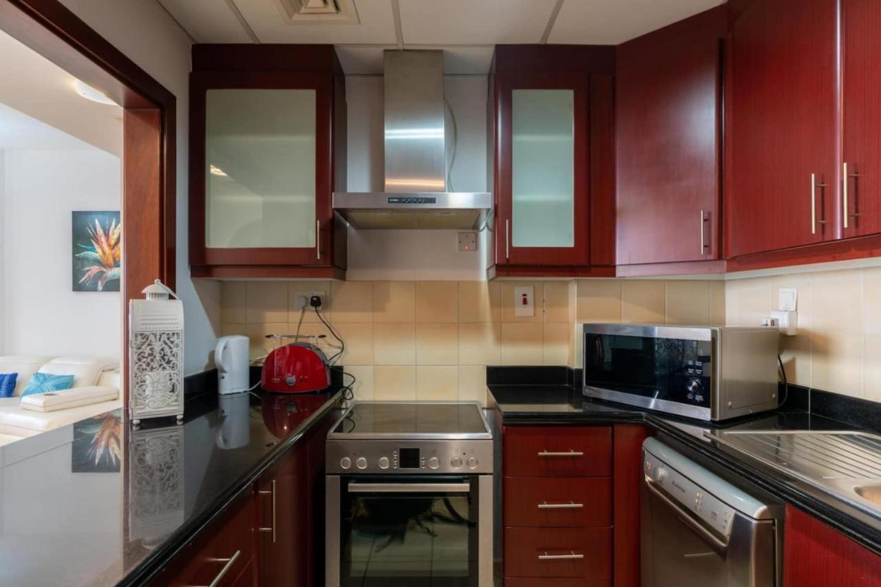 Amazing 2 Bedroom In Apartamento Dubái