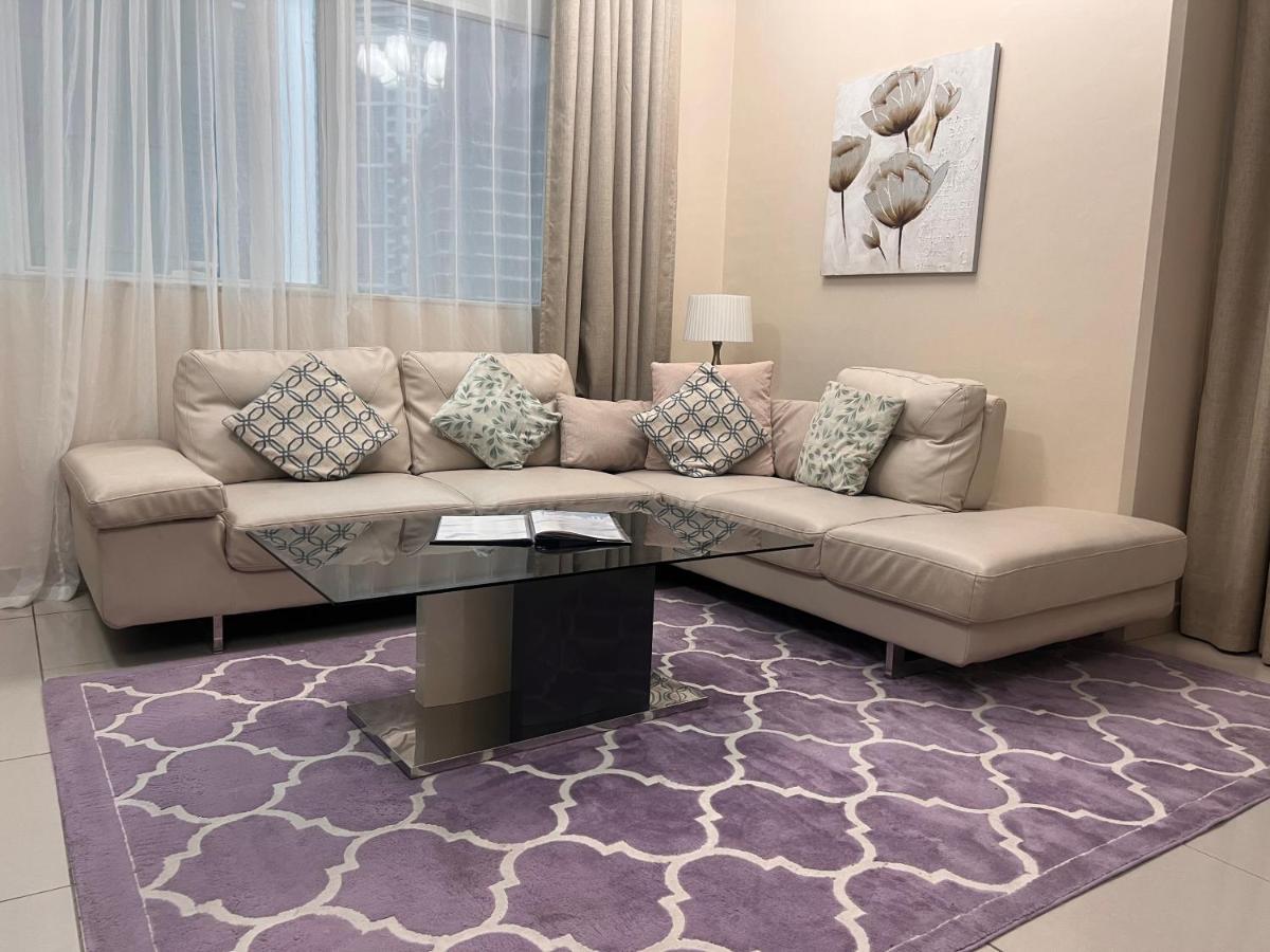 Two Continents Holiday Homes - Two Steps To Marina Walk Appartement Dubai