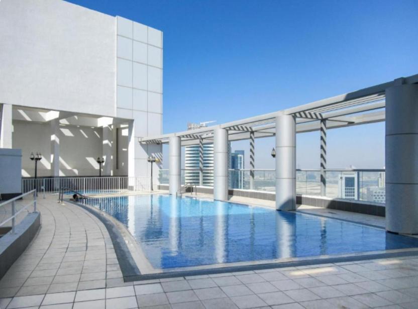 Serviced 1 Bed In Downtown - 5 Min To Mall Appartement