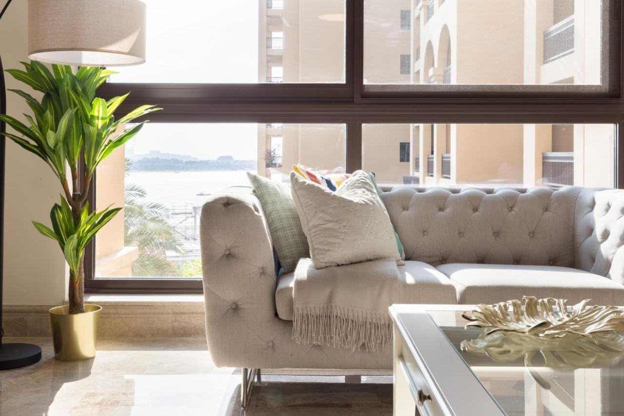 Frank Porter - Fairmont Palm Residences *