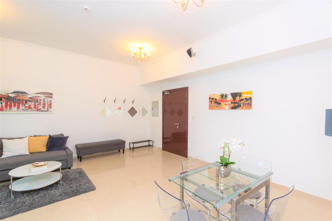 Gorgeous 1 Bed With Balcony - Walk Distance * Dubaï