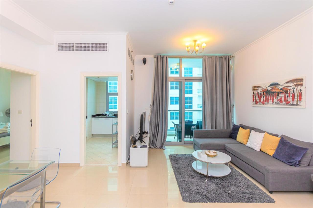 Appartement Gorgeous 1 Bed With Balcony - Walk Distance Dubaï