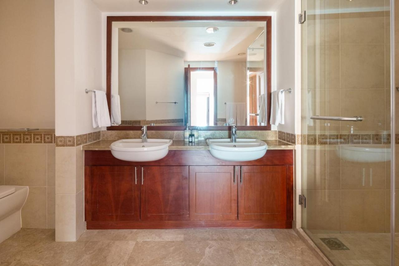 Frank Porter - Fairmont Palm Residences Apartamento