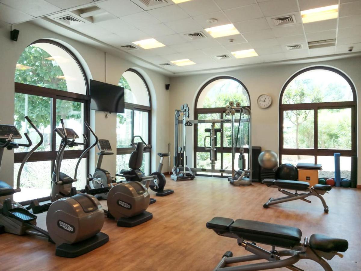 Frank Porter - Fairmont Palm Residences *