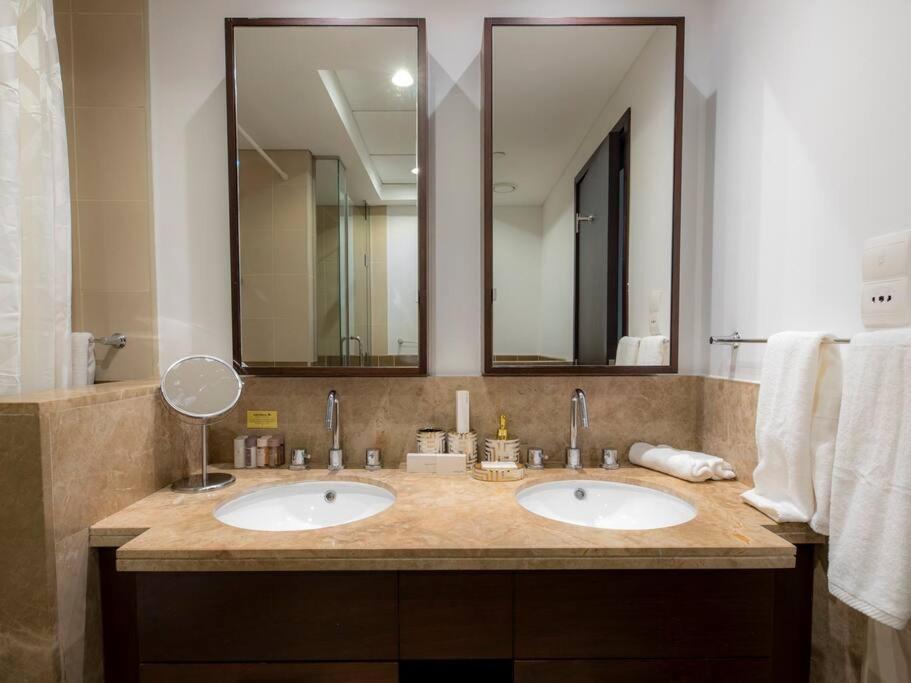 First Class 2br With Full Burj Khalifa And Fountain View Apartment