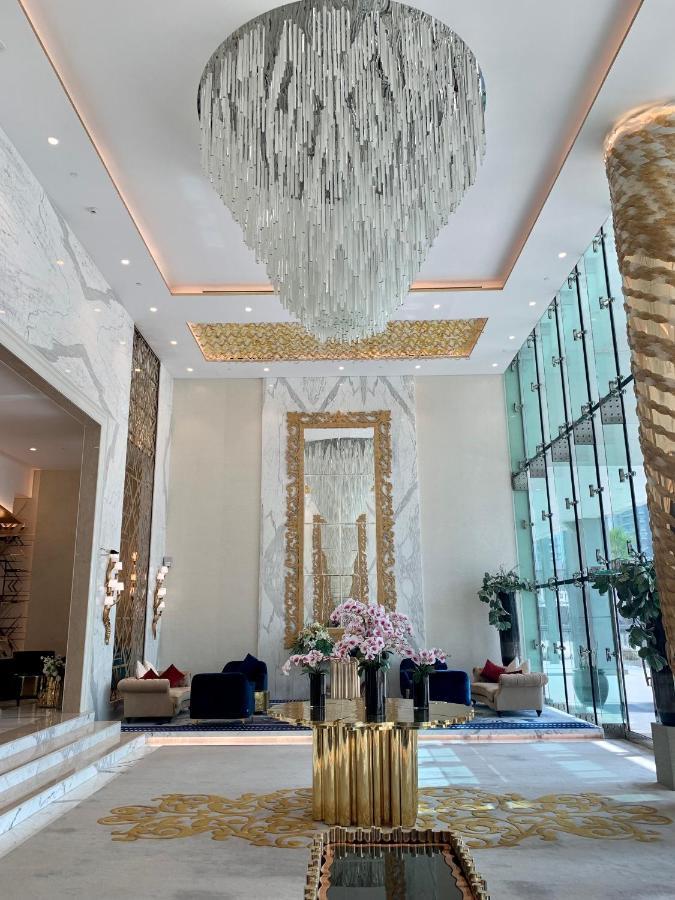- Studio In Business Bay Direct On The Water Canal - 1km From Downtown & Mall - 1217a * Dubai