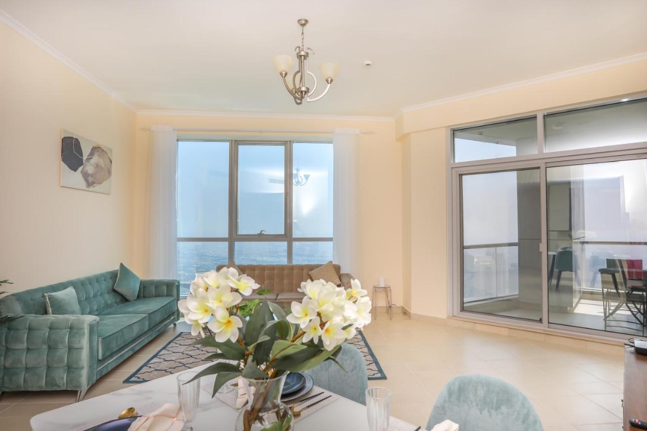 Luxury - Marina , 65 Floor , 2bed Apartment *