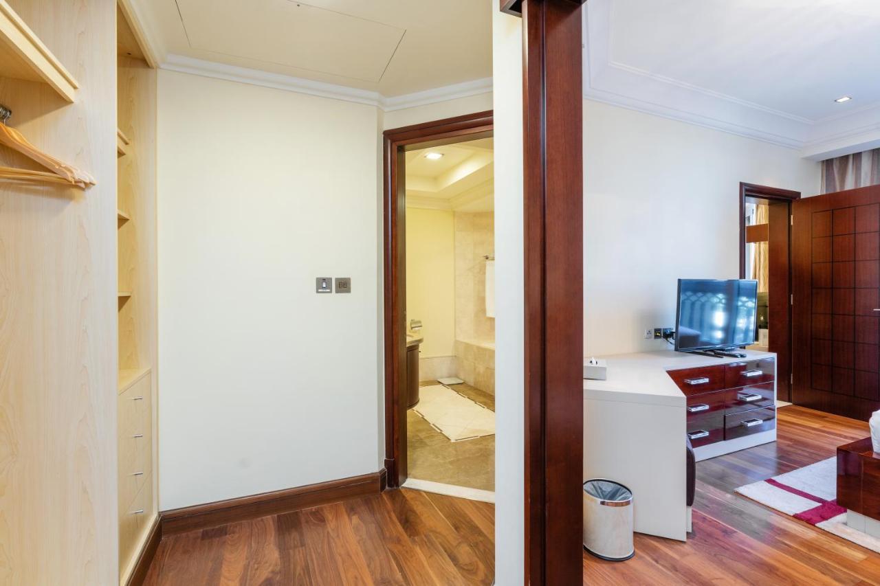 Royal Club By Rvhr, Grandeur Crescent Palm Jumeirah Appartement *