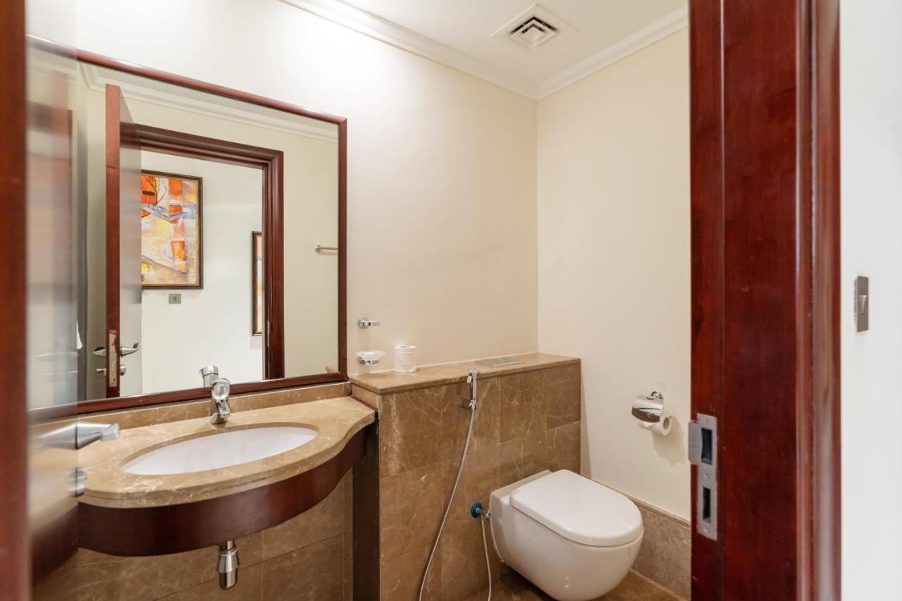 Royal Club By Rvhr, Grandeur Crescent Palm Jumeirah Appartement