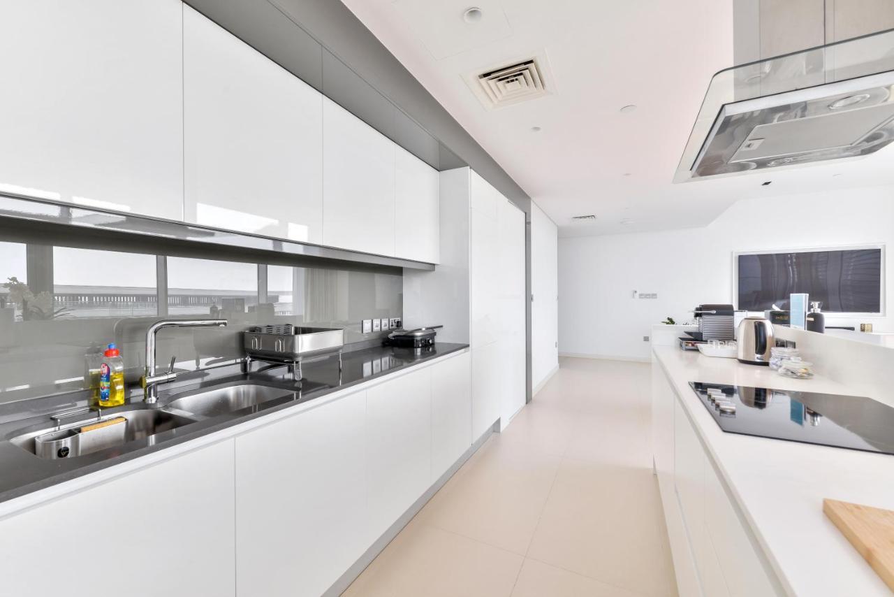 Premium 2+ 1 Bedroom In The Heart Of Bluewaters Island Apartemen *