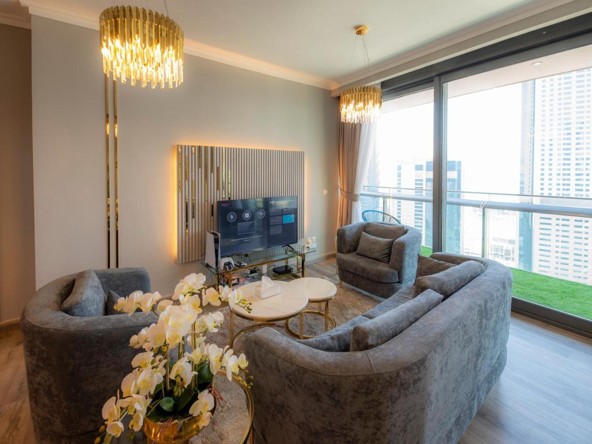 First Class 2br With Full Skyline & Sea View Dubái