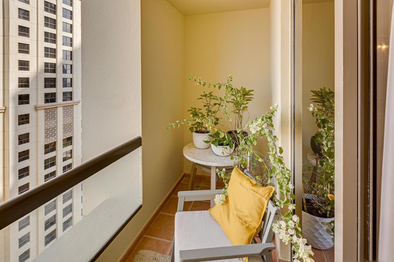 Entire Serviced Studio Jbr Sea View Balcony Appartamento *