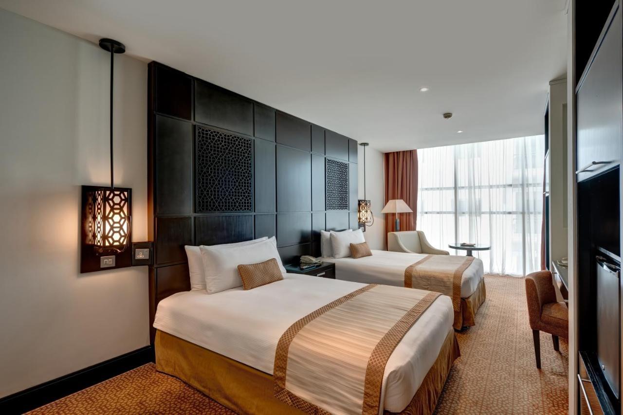 Hotel Al Barsha By Ihg 4*