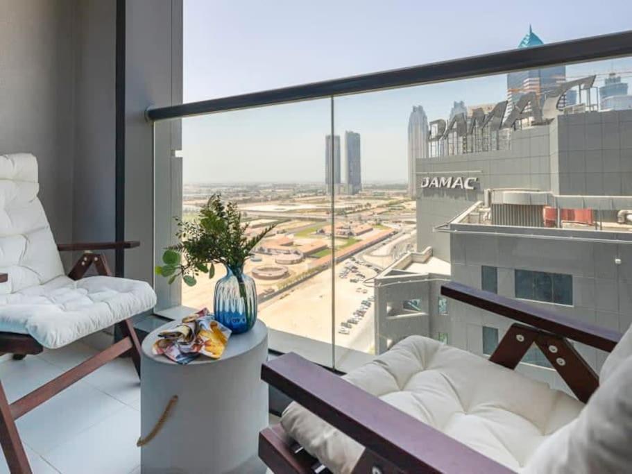 Frank Porter - Executive Bay Appartement Dubai