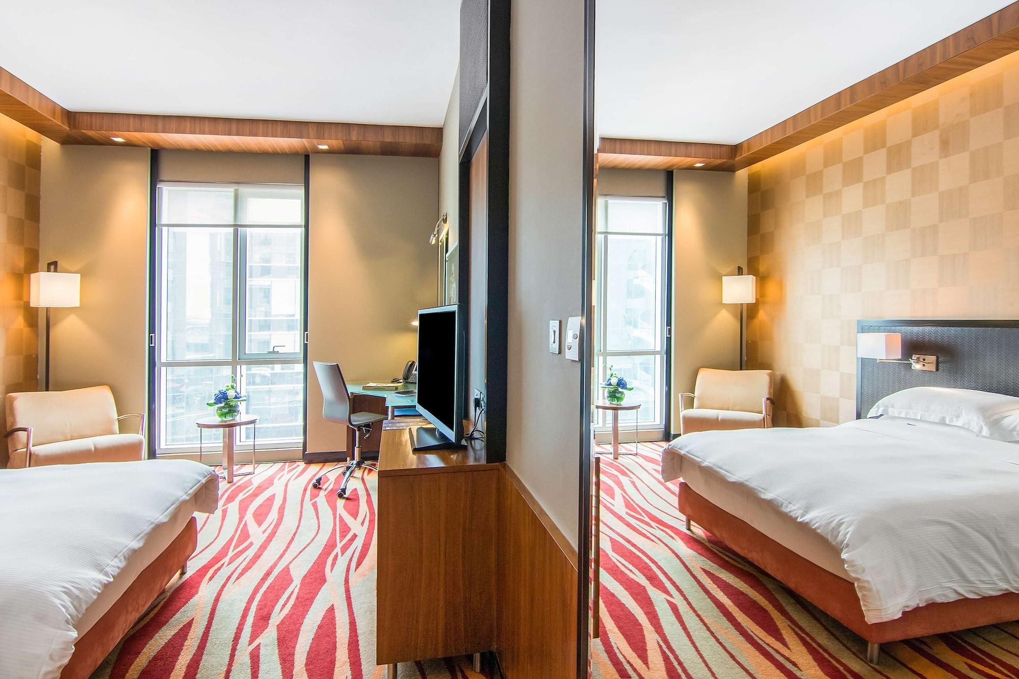 Radisson Blu Hotel, Media