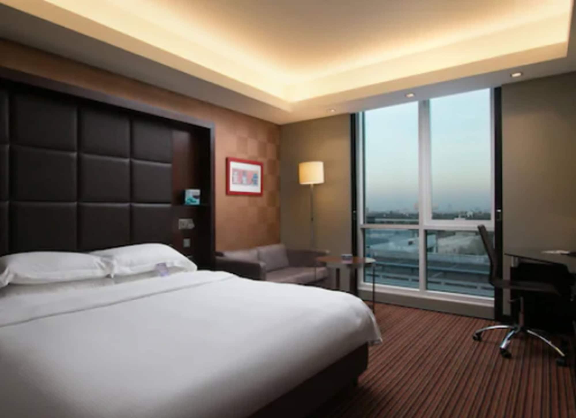 Hotel Radisson Blu Hotel, Media Dubai